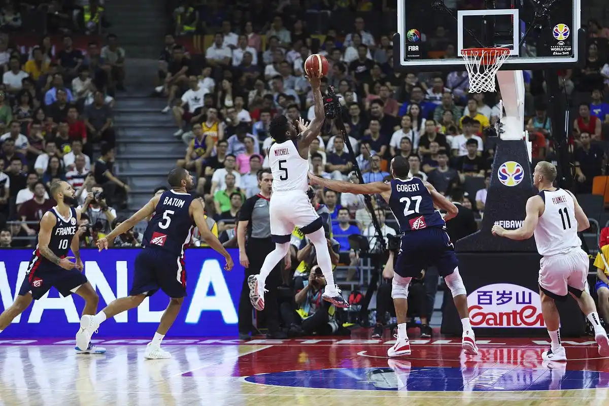 1月创作挑战赛NBA东西部排名大揭秘谁能称霸总冠军