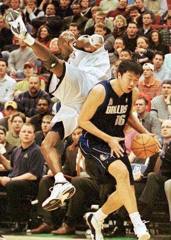 nba单场得分最高记录_中国球员NBA最高分排名_NBA中国球员单场最高得分