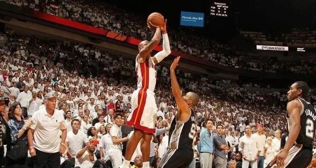 nba历史三分榜最新排名_NBA历史得分后卫排名_克莱-汤普森NBA排名