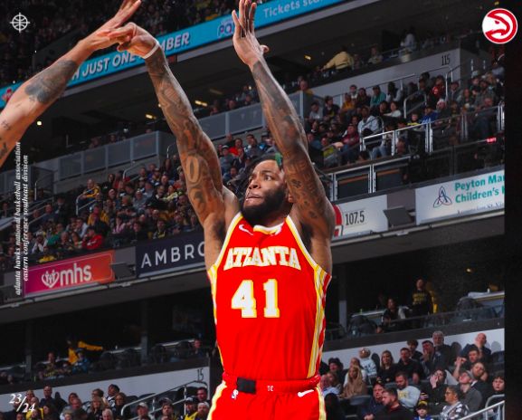 nba步行者vs老鹰_NBA步行者对阵老鹰比赛结果_步行者6连胜战绩分析