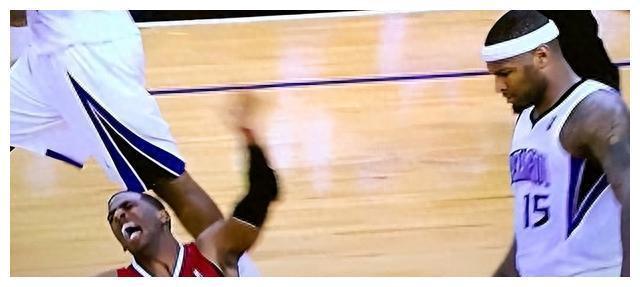 nba假摔_篮球假摔技巧 球员假摔经典案例 保罗假摔战术