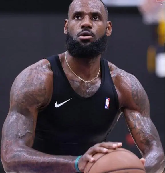 nba强壮_NBA肌肉男球员_NBA最强壮阵容