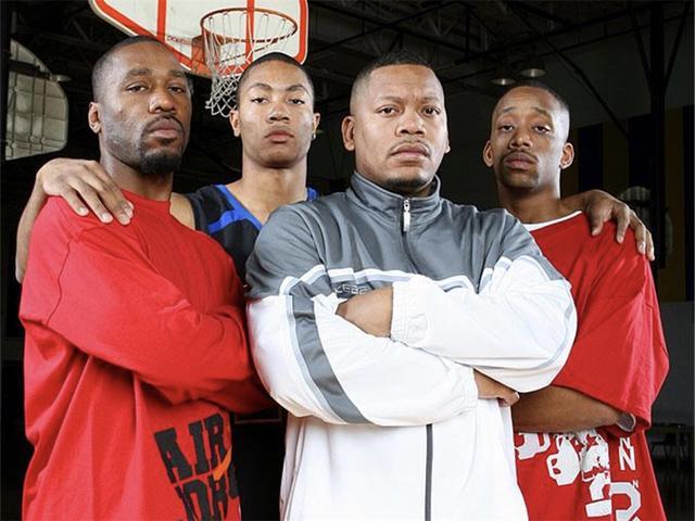 NBA5大出身贫民窟球星：詹皇3年搬12次家，哈登经历太戳心