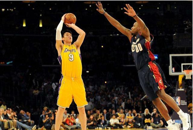 为何饱受质疑的孙悦能进NBA，看了08年奥运会表现你就懂