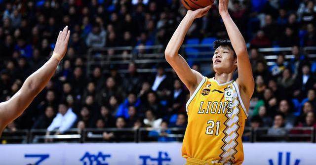 CBA 第三年爆发的胡金秋数据惊人他能否叩开 NBA 大门