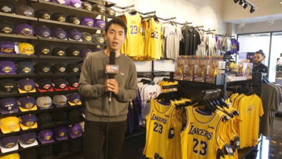 湖人新赛季球衣发布_nba球队复古球衣_勒布朗-詹姆斯球衣设计