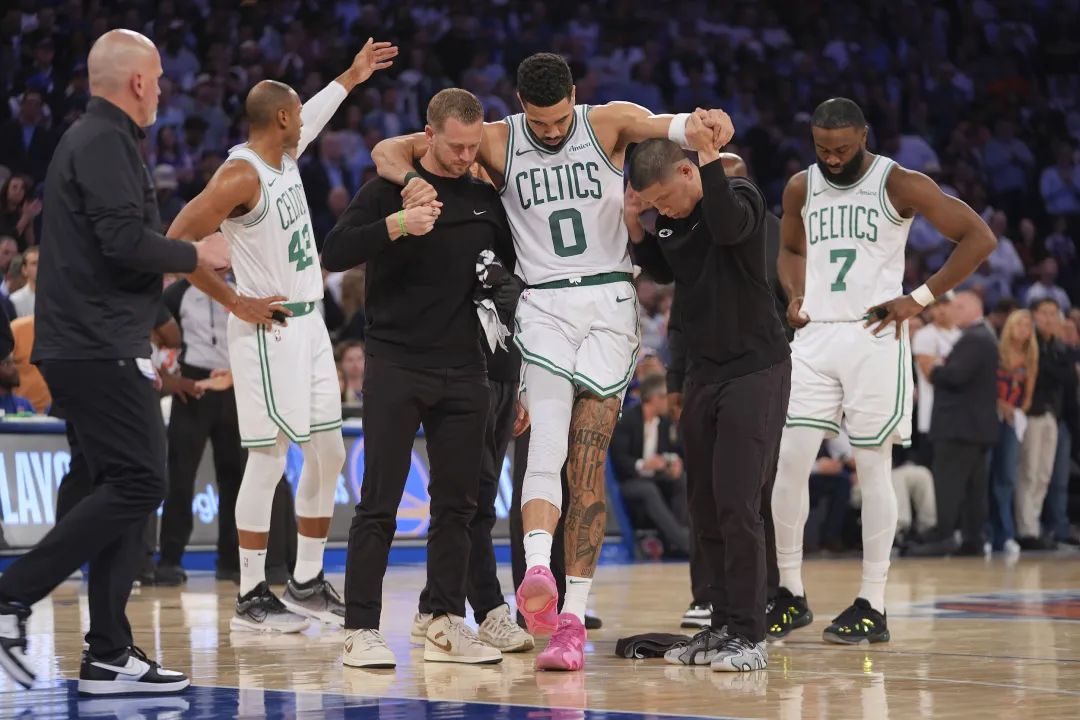 NBA球员跟腱撕裂原因分析_年轻球员跟腱损伤趋势_nba运动员的跟腱