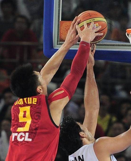 孙悦打nba_孙悦NBA生涯表现_NBA中国球员孙悦