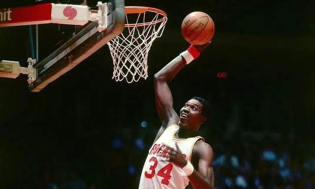 NBA历史上生涯效率值极高的球员有哪些奥拉朱旺竟如此厉害