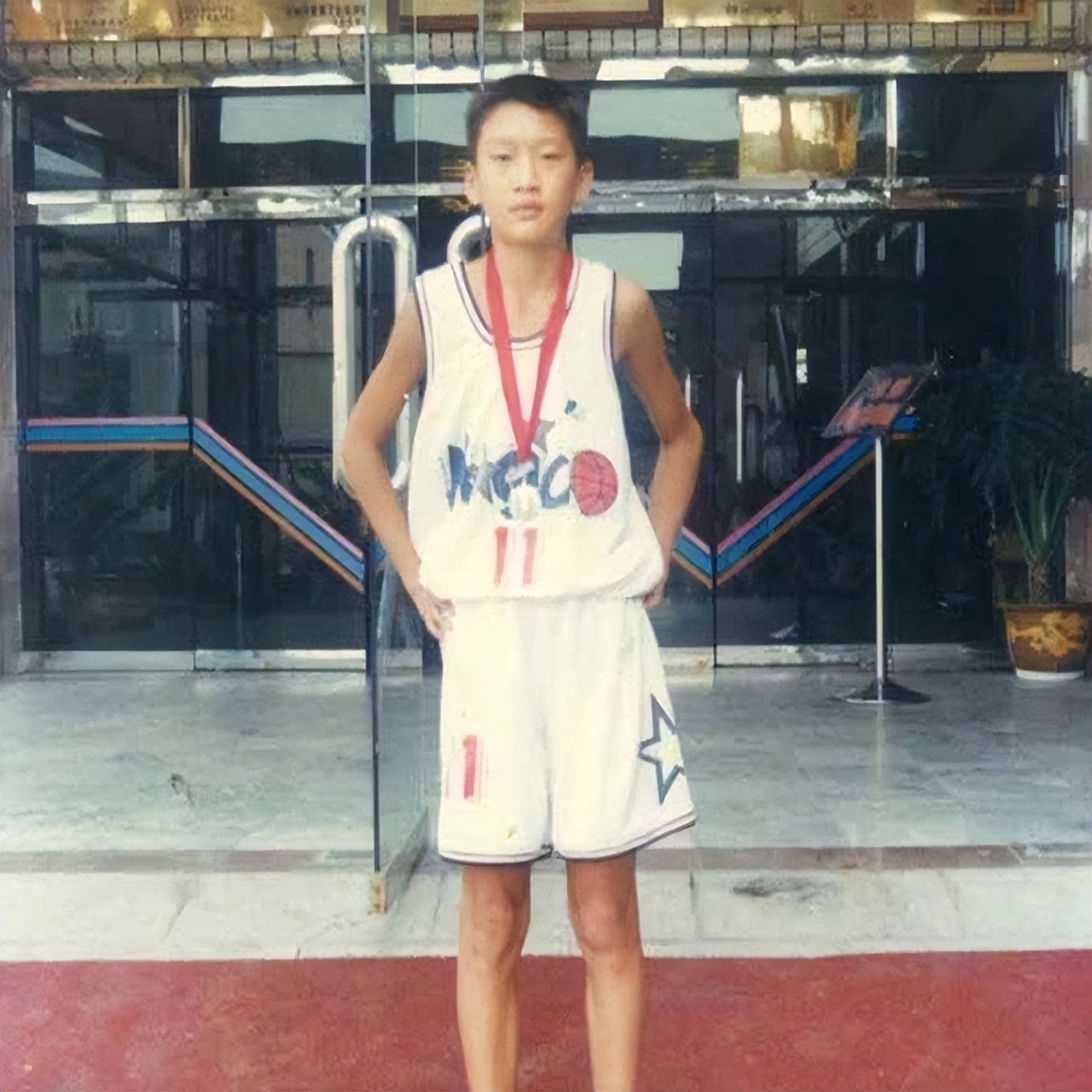 孙悦nba年薪_孙悦离婚后经济状况_孙悦直播带货篮球课销售额