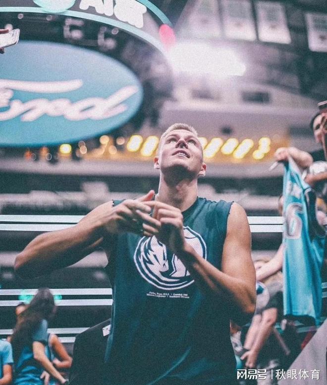 NBA球员出场次数排名_nba首发阵容_NBA首发球员统计