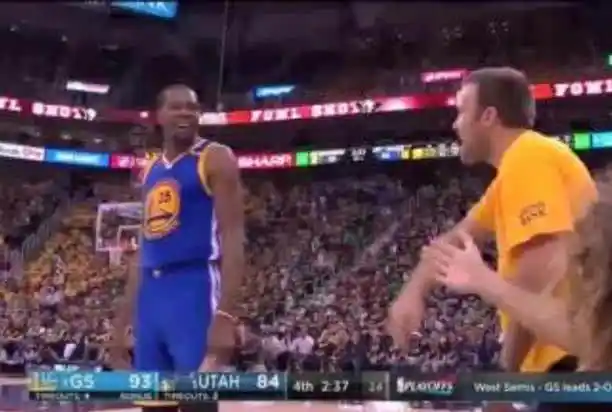 NBA球星球迷冲突_nba打球迷事件_詹姆斯球迷口角