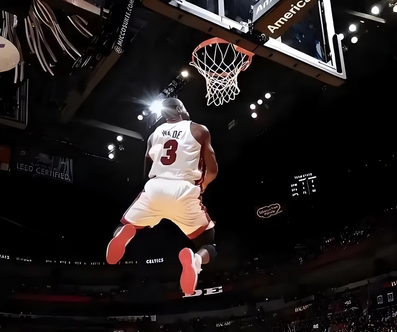 克莱·汤普森NBA排名_NBA得分后卫历史排名_nba詹姆斯得分排名