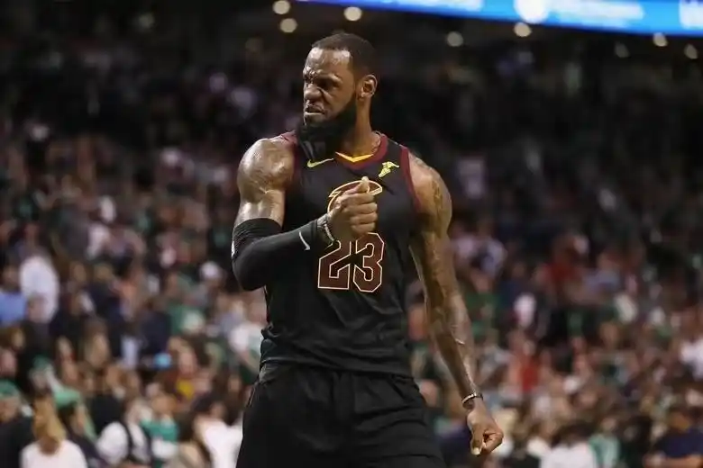 nba现役最强_NBA现役球员巅峰实力排名_浓眉哥巅峰数据统计