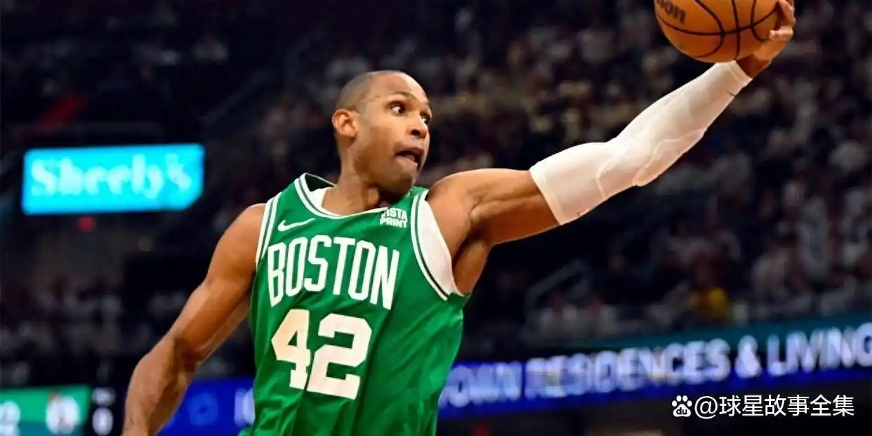库里续签一年合同价值6260万美元有望成NBA历史第二亿万富翁