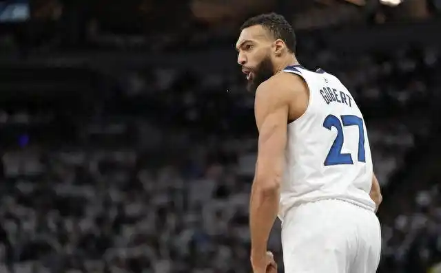 新赛季NBA24大中锋排名_nba现役最好的中锋_NBA中锋实力榜
