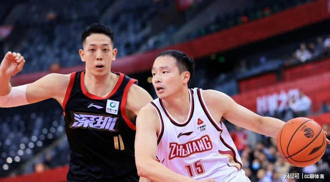 广东队重回前三_CBA新疆队32分大胜_cba新疆广东