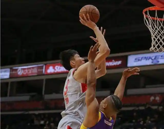詹姆斯饮食控制方法_NBA球星减肥食谱_NBA球星饮食控制