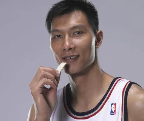 NBA曾带火诸多潮流为何球员比赛嚼口香糖这一潮流却消失了