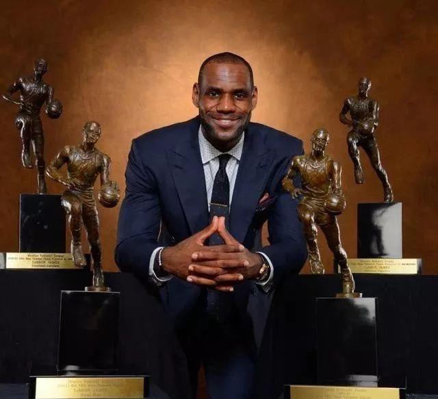 NBA总冠军奖杯历史_NBA最有价值球员MVP奖项_nba奖杯