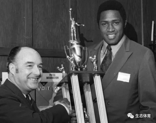 NBA总冠军奖杯历史_nba奖杯_NBA最有价值球员MVP奖项