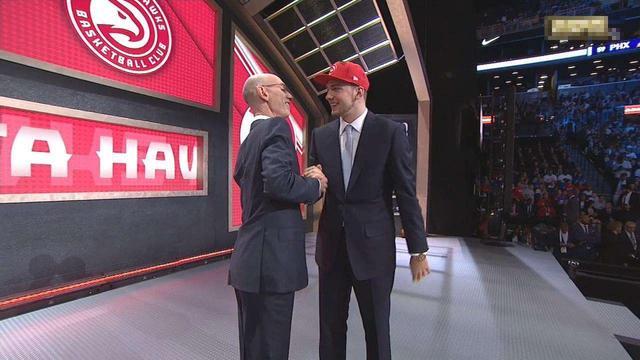 NBA选秀大会前三顺位常出球星13顺位竟也被封神