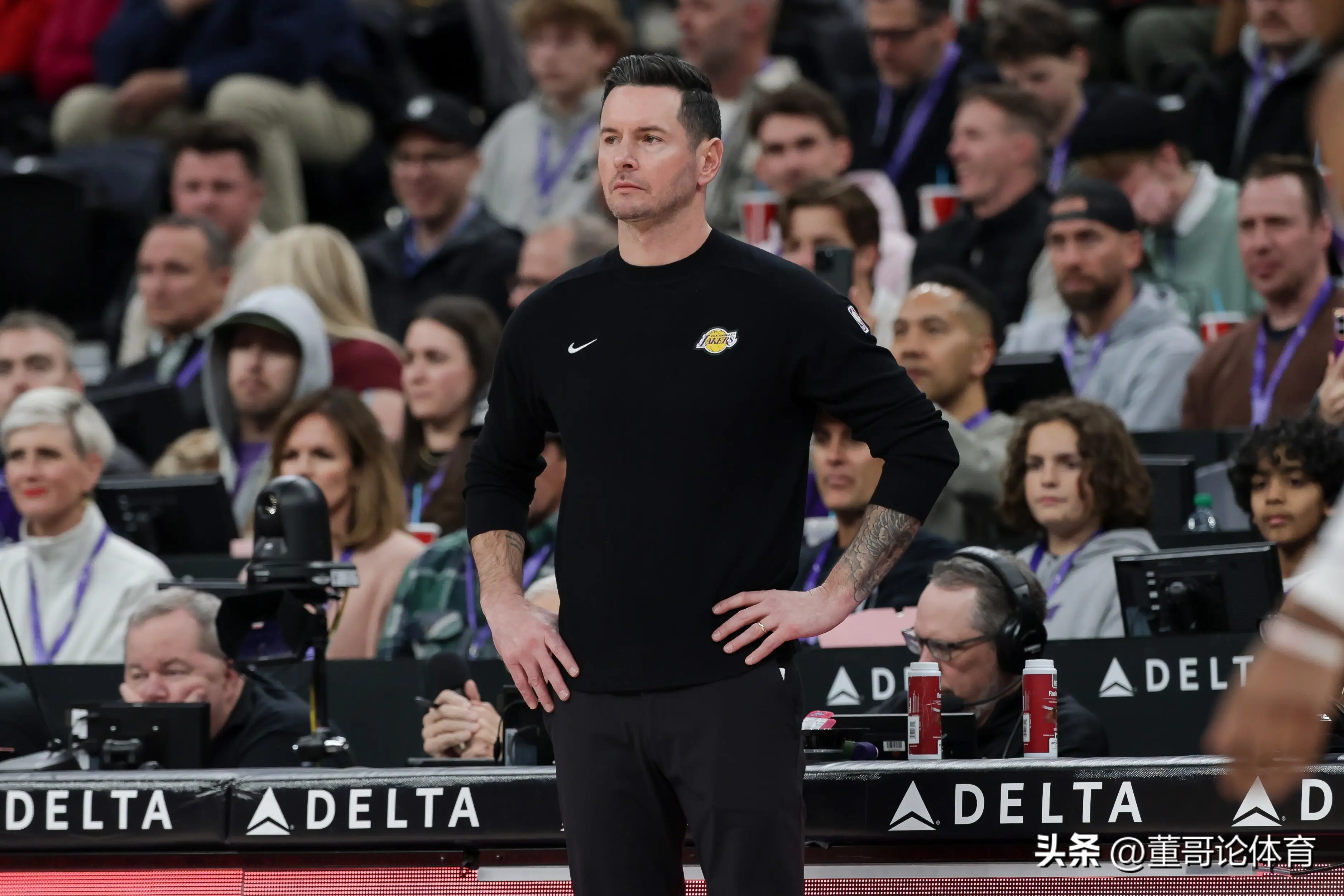 nba湖人对_NBA湖人队防守问题_湖人队进攻不足