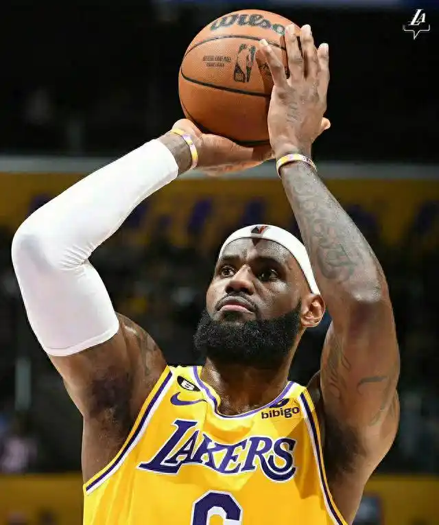 NBA球员收入排行榜_nba球员收入排名_勒布朗·詹姆斯收入