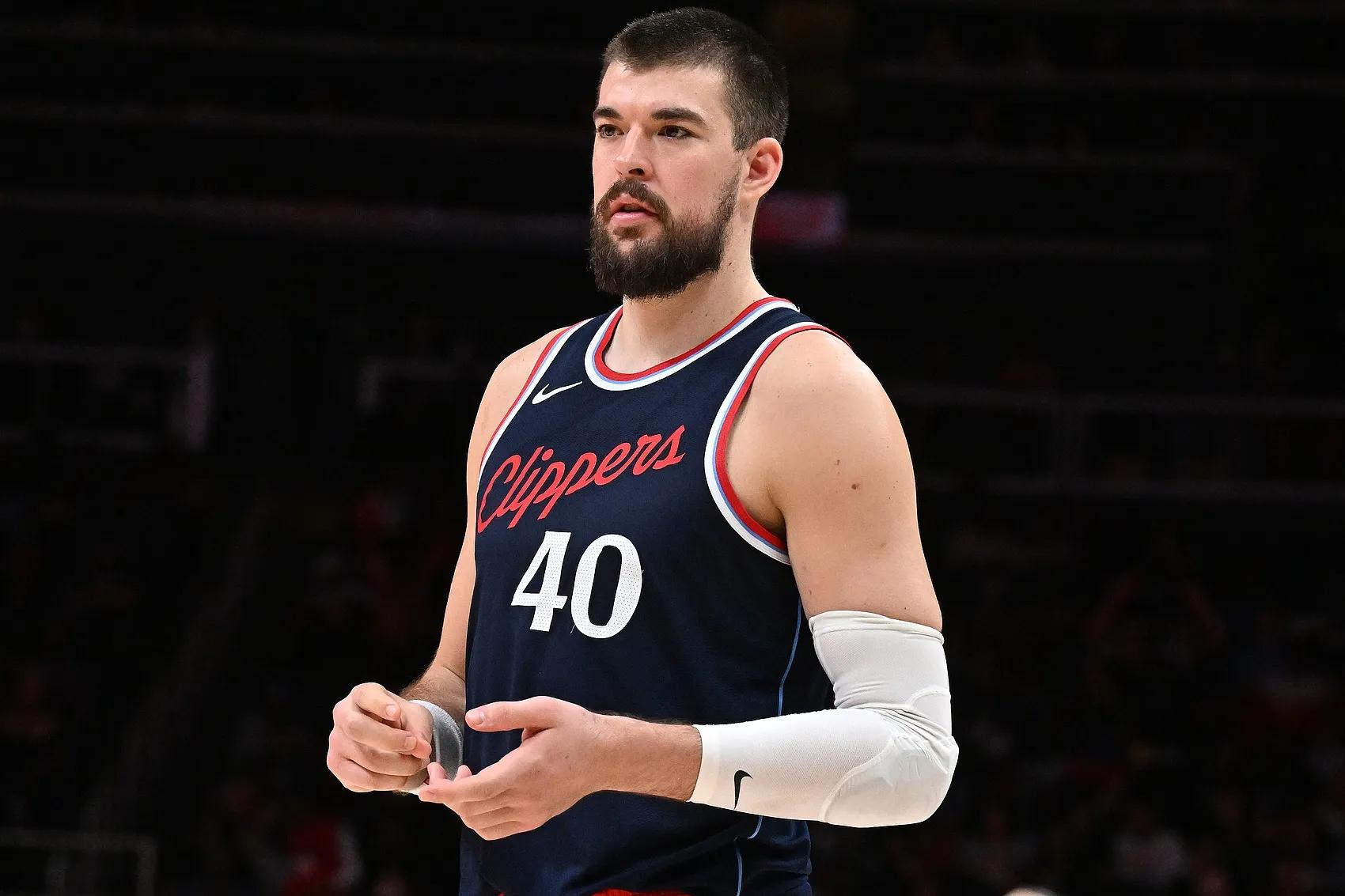 季后赛首轮得分榜_nba历史季后赛得分榜_伦纳德约基奇库里得分对比