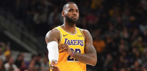 姚明在NBA年薪多少新秀合同与第二份合同金额大揭秘