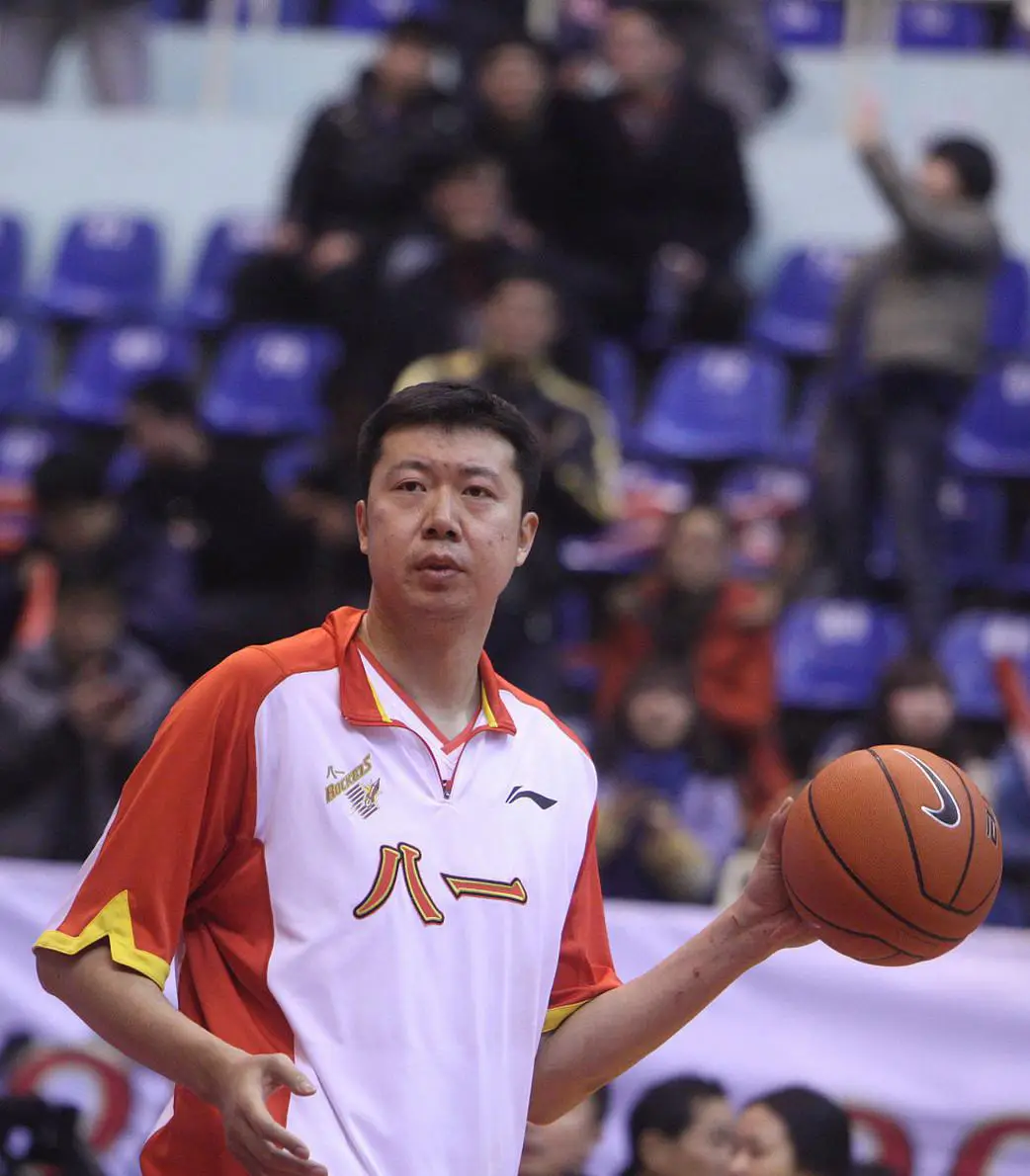 中国男篮传奇人物王治郅_王治郅nba数据_王治郅NBA得分统计