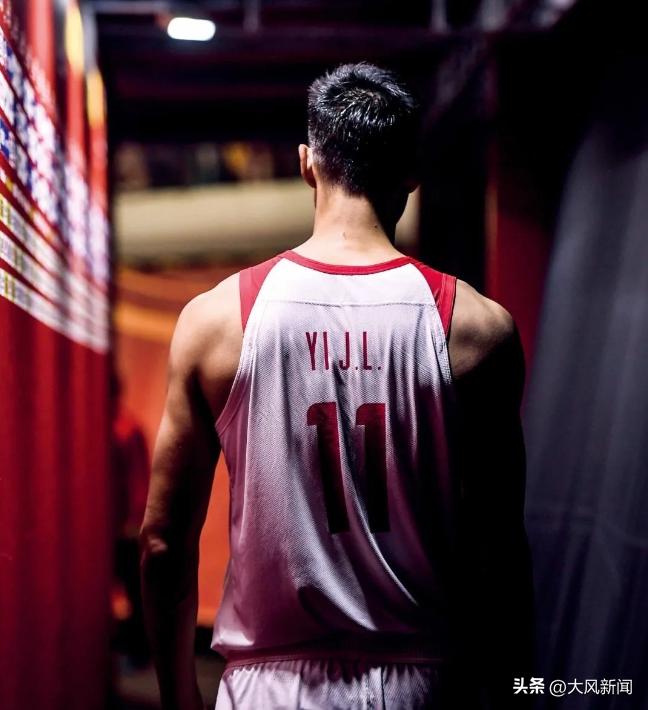 易建联篮球生涯回顾_中国男篮08黄金一代退役_易建联重回nba