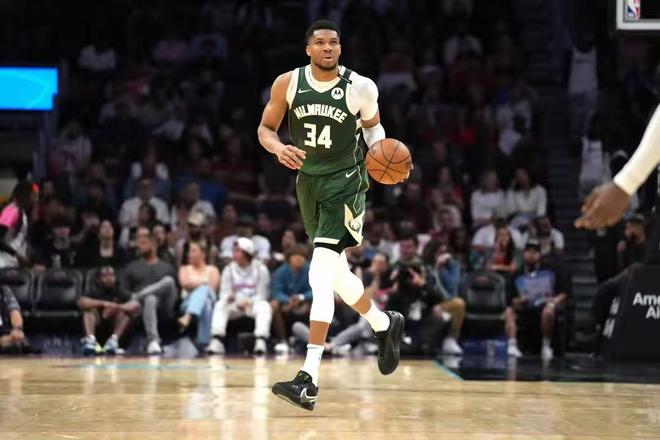 5月12日NBA季后赛盘点季后赛场均得分最高的10位球星