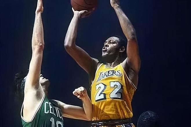 NBA季后赛场均得分最高球星_nba得分历史_季后赛得分王排行榜