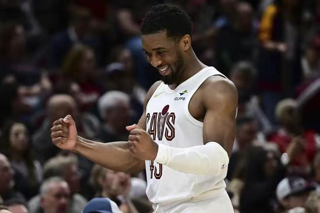 nba得分历史_季后赛得分王排行榜_NBA季后赛场均得分最高球星
