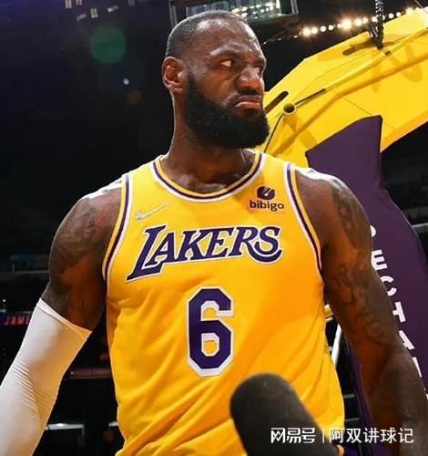 nba篮板球排名_NBA历史篮板王 张伯伦篮板纪录 _ 威少篮板历史排名 