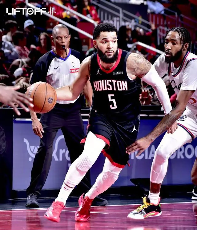 火箭小史密斯三分球表现_NBA快船对阵火箭比赛结果_nba季后赛快船vs火箭