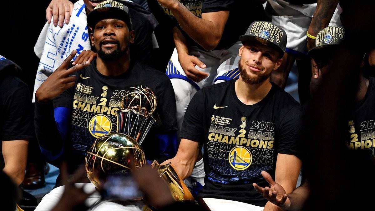 尼克斯NBA总冠军历史_NBA夺冠次数最多球队_nba总冠军的球队