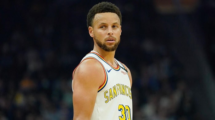 NBA球星净资产排名_NBA球员收入排行_nba总资产