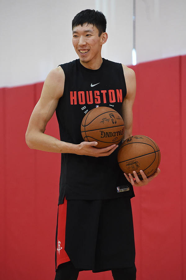 周琦NBA表现分析_周琦NBA成长历程_周琦nba比赛