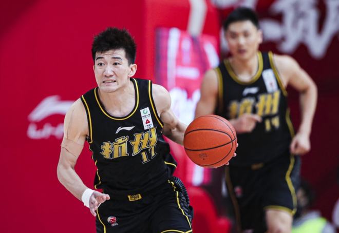 孙铭徽 杨诗尹 恋爱关系 _ CBA球员 美女表白 _cba孙铭徽女朋友
