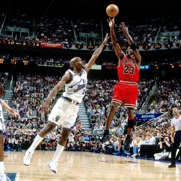 库里绝命三分球_nba球星绝技_NBA篮球绝技排名
