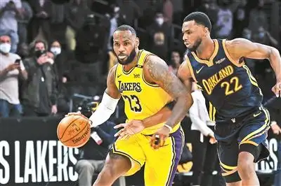 勒布朗·詹姆斯附加赛准绝杀_湖人勇士附加赛焦点战_nba詹姆斯绝杀勇士