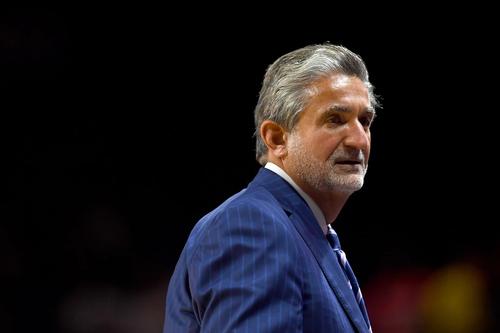 NBA球队老板资产排行_NBA球队老板背景介绍_nba最穷老板
