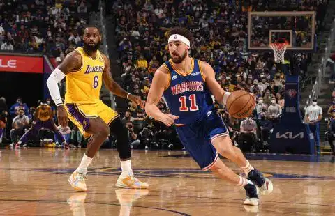 nba詹姆斯绝杀勇士_NBA勇士湖人比赛回顾_詹姆斯生涯里程碑得分