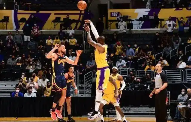 nba詹姆斯绝杀勇士_詹姆斯绝杀湖勇大战_勇士输球原因分析