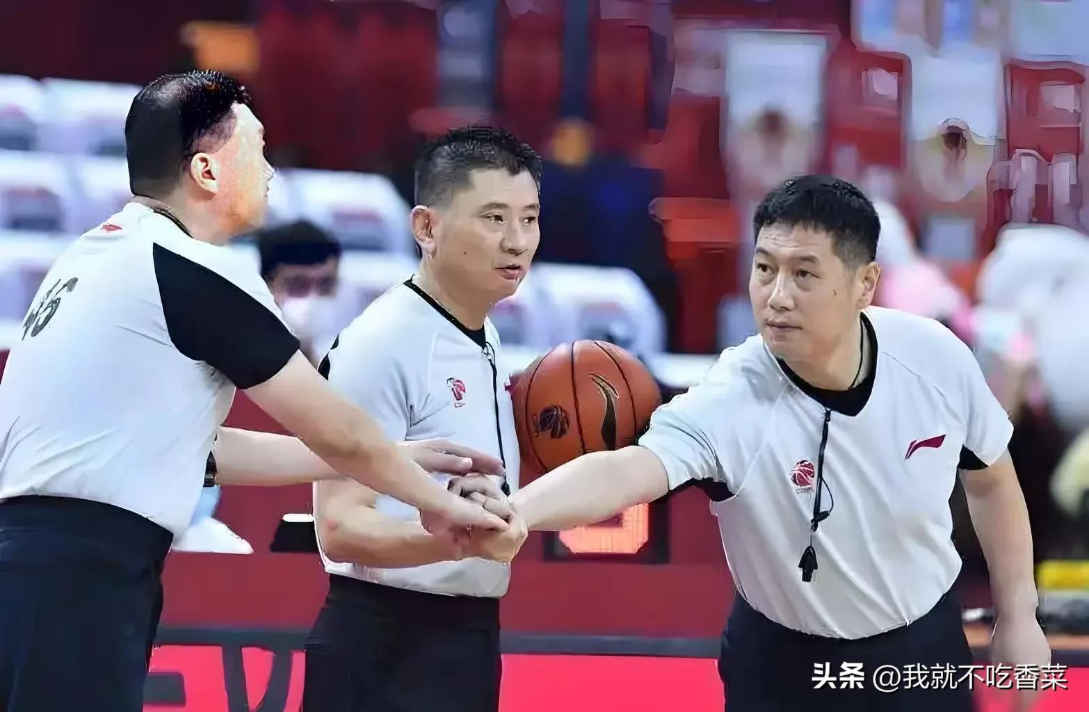 CBA半决赛裁判_中国篮协裁判队伍升级_CBA半决赛决赛裁判国际化