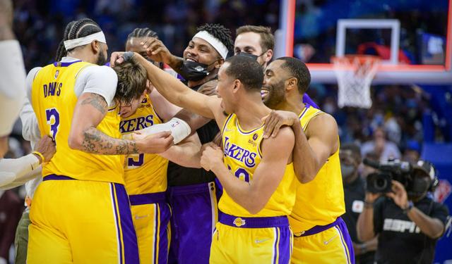 今日NBA10佳球亮点多湖人落选秀绝杀仅列第二
