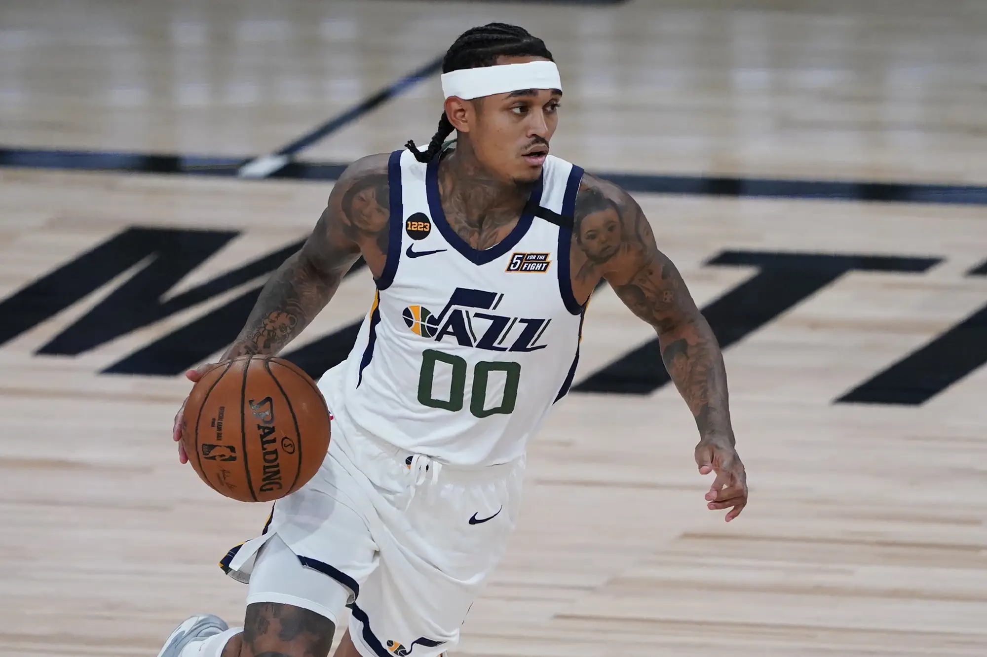 低薪高能NBA球员_20-21赛季NBA性价比球员_nba低薪高能球员