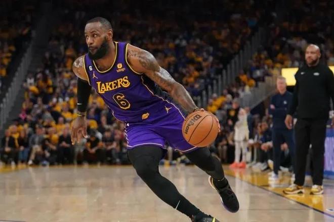 勒布朗詹姆斯季后赛三双次数_NBA季后赛三双历史排名_nba三双最多的球员